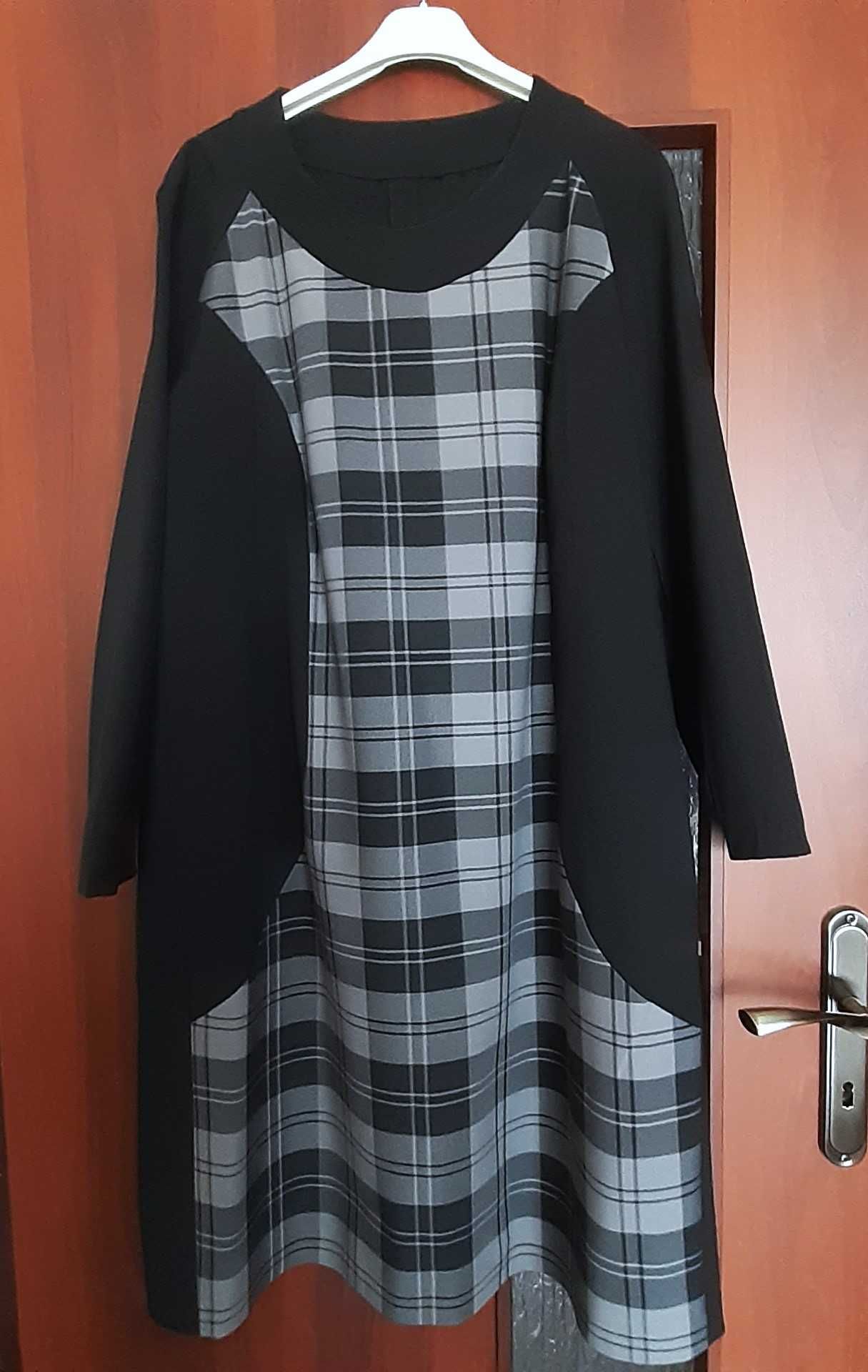 Sukienka czarna ze wstawką w kratę
