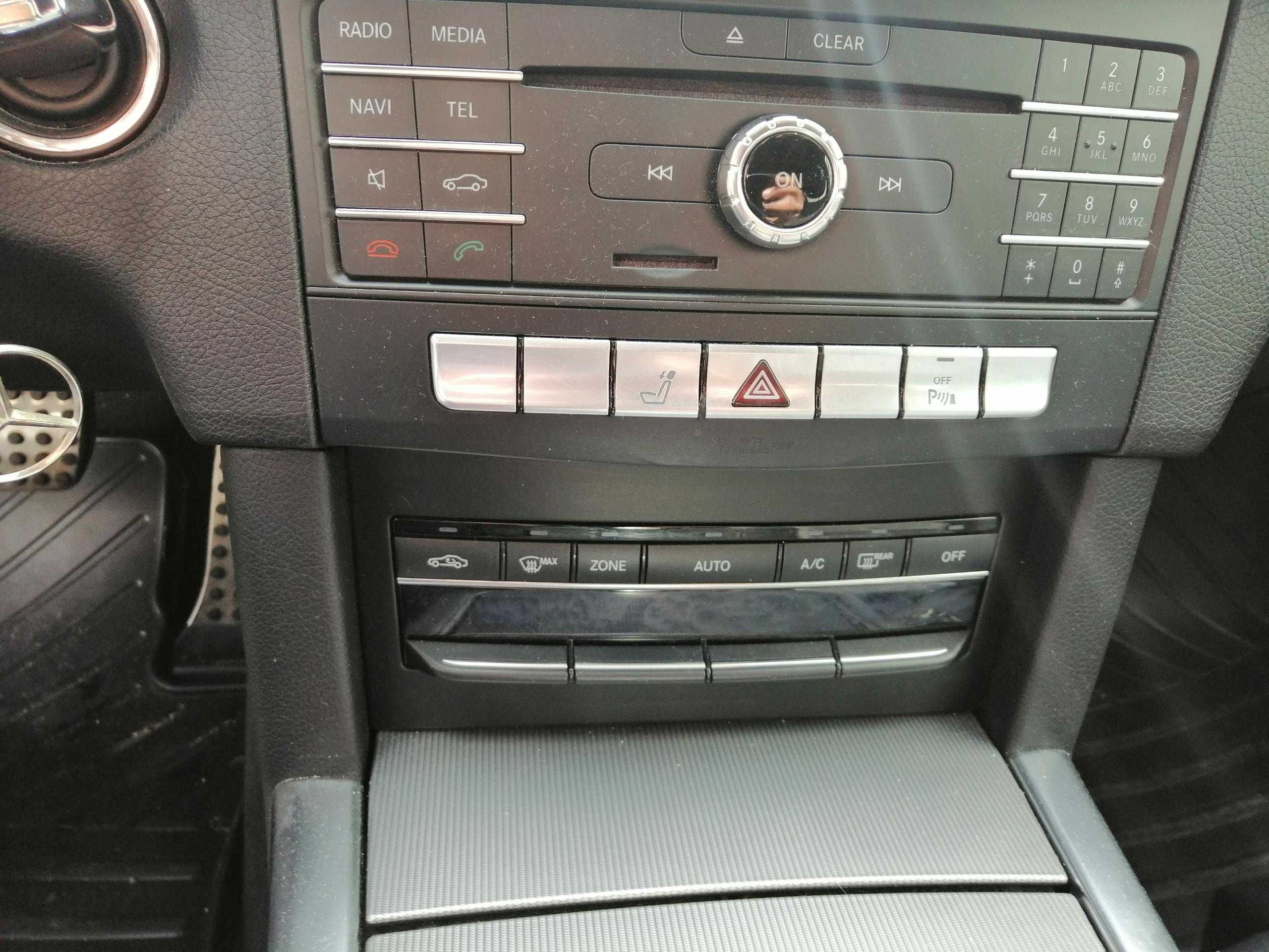 Mercedes E300 BLUETEC HYBRID EDITION E com apenas 127000 KM