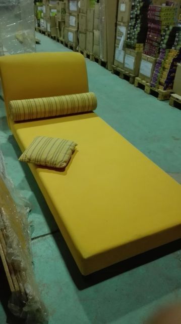 Cama individual ou Chaise Long Amarela - Medidas 2,30 x 0,90