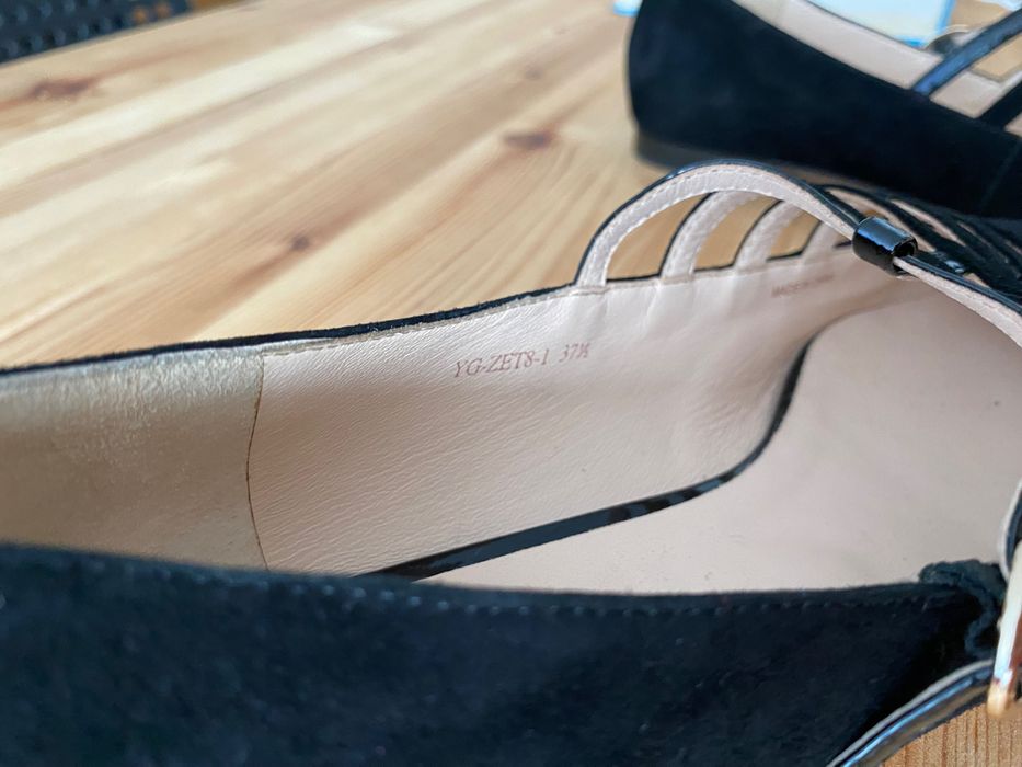 Нові замшеві туфлі Carlo Pazolini