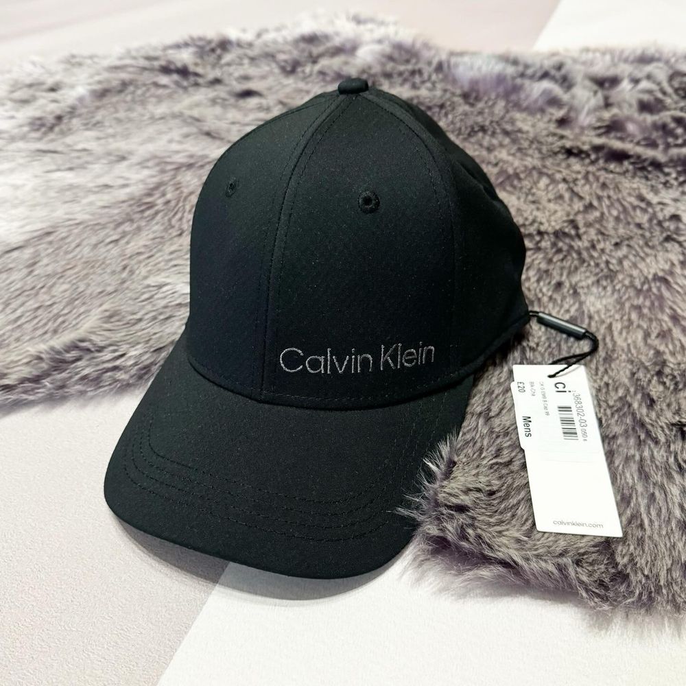 Нова нейлонова кепка Calvin Klein чорна з вишитим лого One size