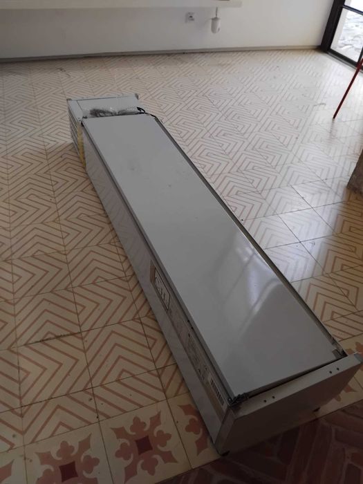 Bancada refrigerada para ingredientes - restaurante