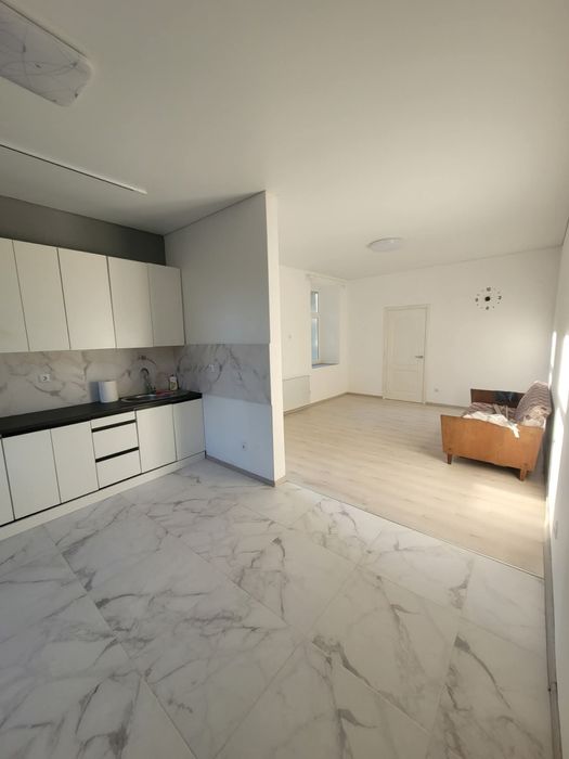 Продам частину будинку. Вул.Вірменська,80.