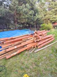Drewno i blacha trapezowa po rozbiórce wiaty