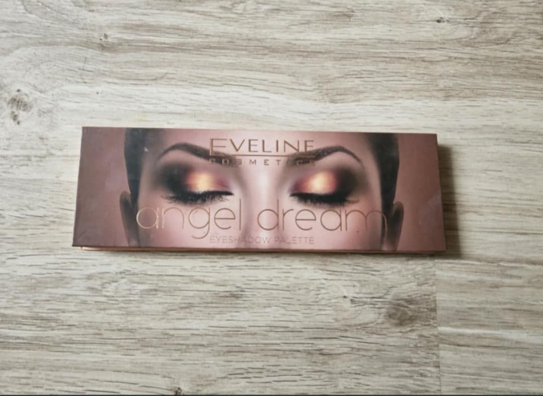 Sprzedam paletkę cieni Eveline
