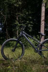 Nukeproof solum 2023 L CUSTOM BUILD