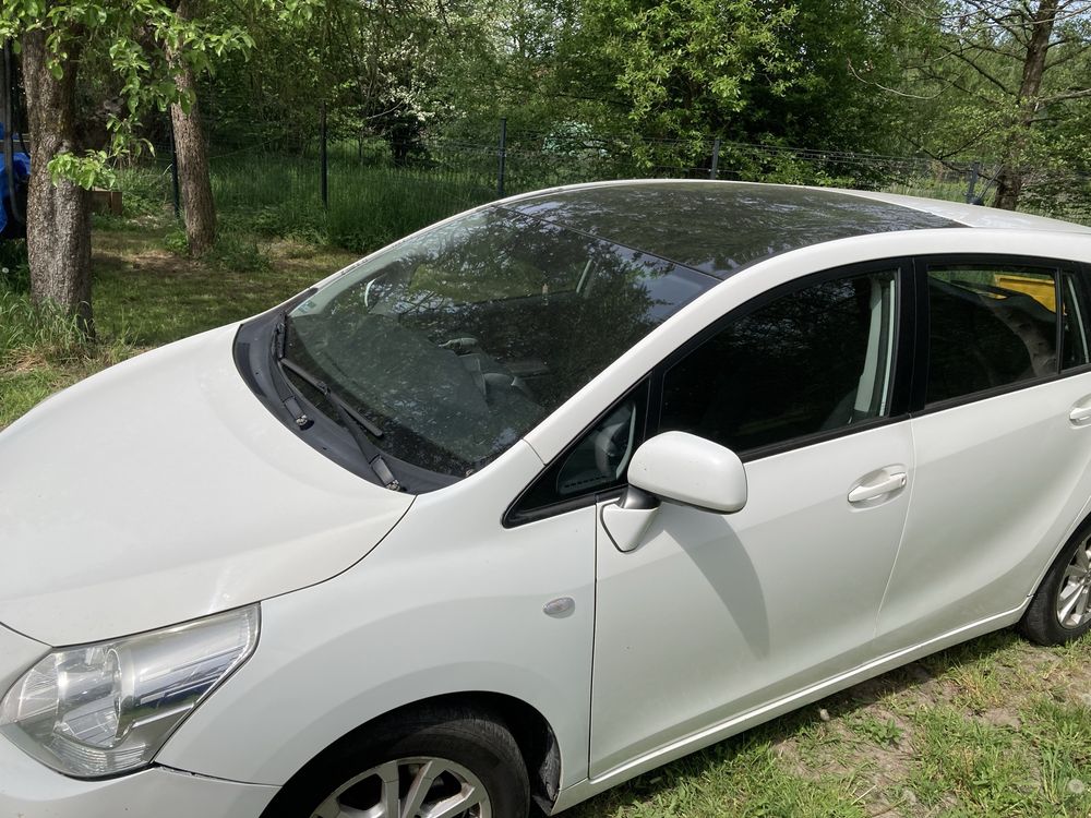 Toyota verso panorama