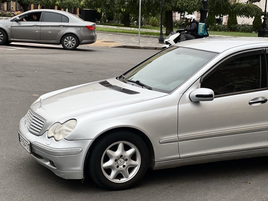 Mercedes-Bens C-Class Автомат! Идеальное сост