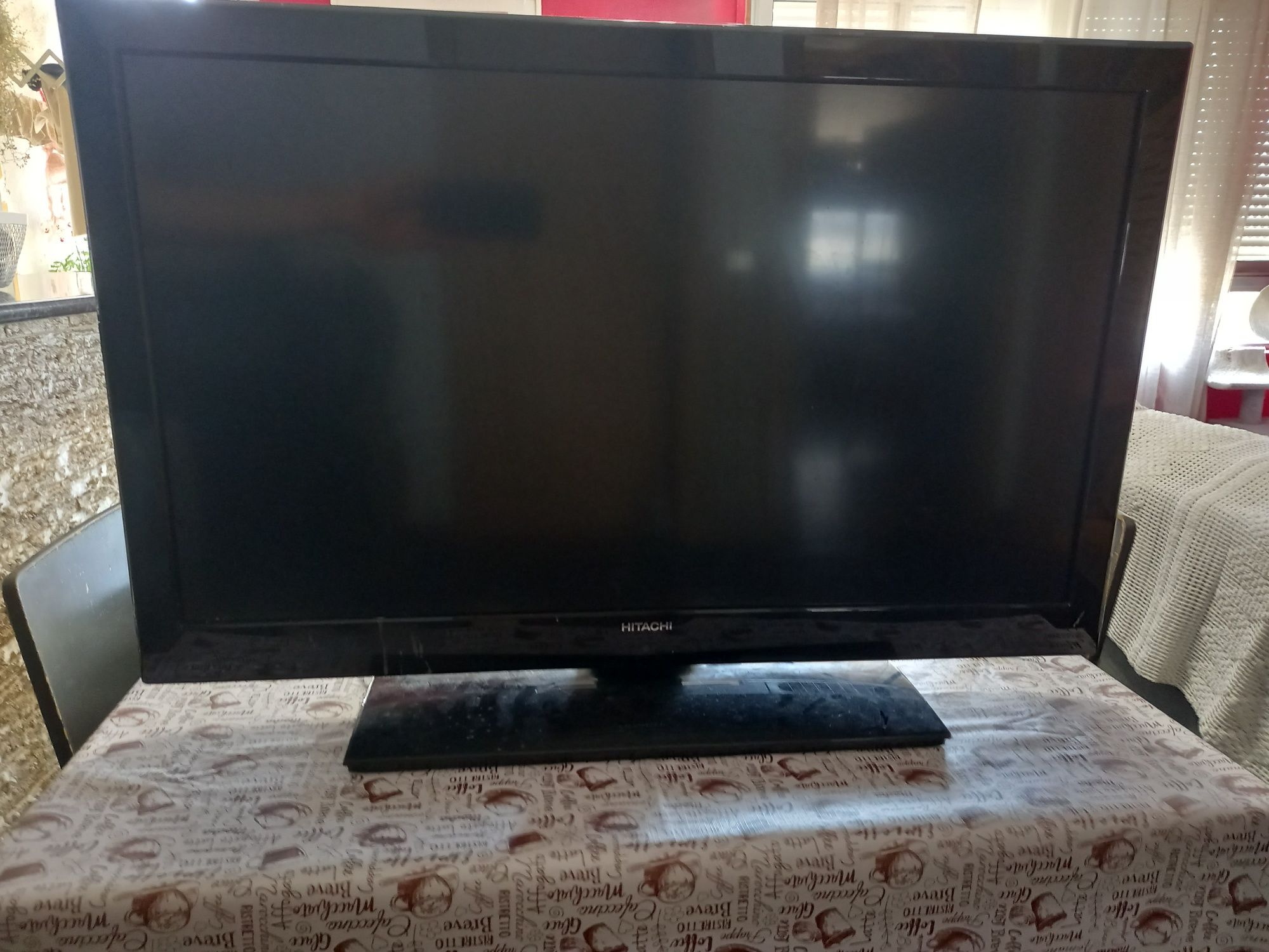 Vendo TV hitachi usada