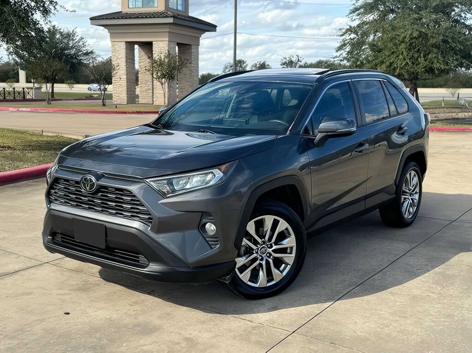Toyota RAV4      2019