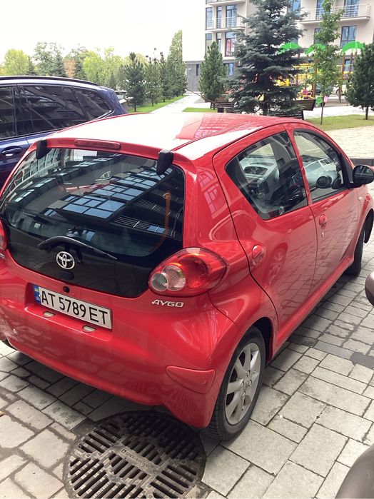 Тойота auris aygo