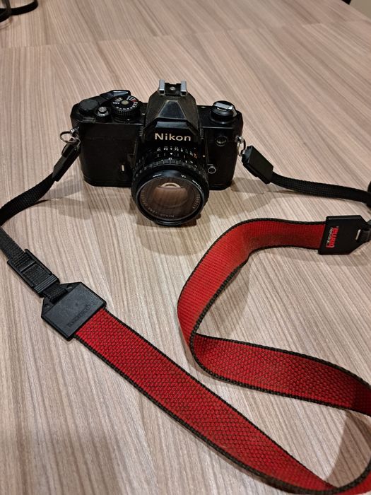 Vendo nikon EM + Nikon Series E 50mm f/1.8
