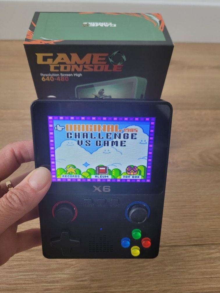 Konsola przenośna, gameboy, 10 000 gier, model x6

Konsola retro 10000