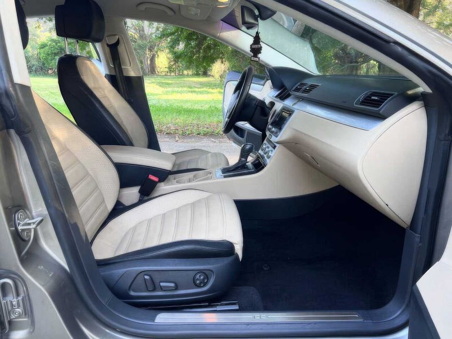 Volkswagen CC      2013