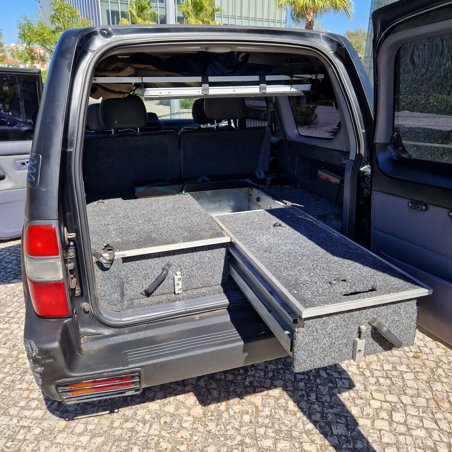 Toyota Land Cruiser KZJ95 100% legalizado e com muitos extras
