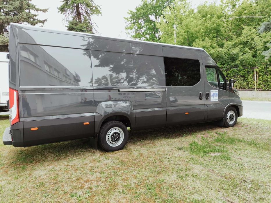 Wynajem #Iveco Daily #brygadówka #7-osobowy #furgon