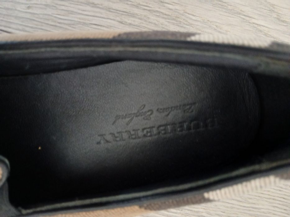 Sapatos burberry usados