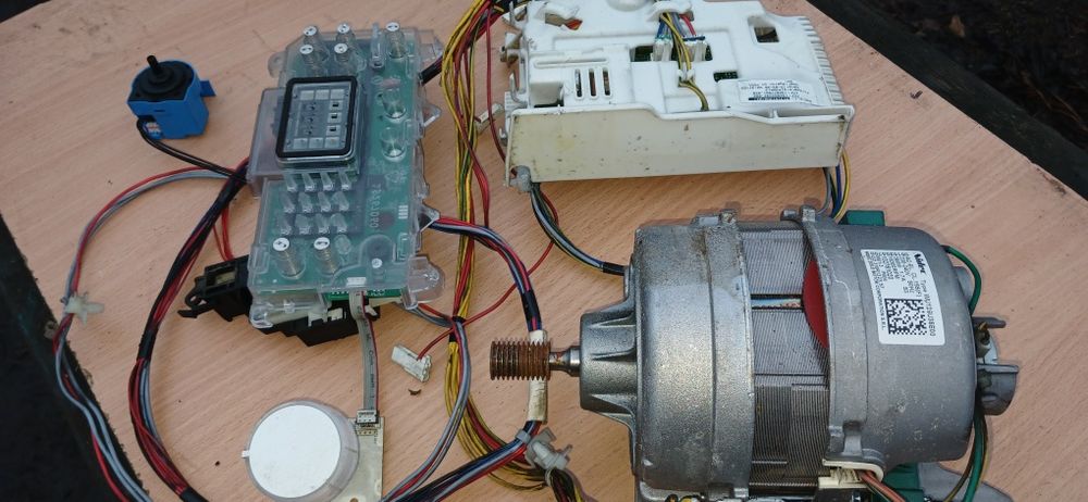 Продам електродвигун з пральної машини