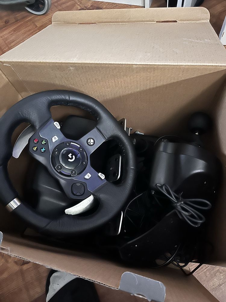 Kierownoca Logitech G920 plus drazek zmoany biegow plus stojak
