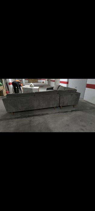 Sofá em muito bom estado, 270x270 para desocupar rápido