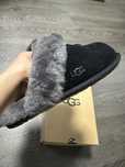 Жіночі хатні тапки від бренду UGG