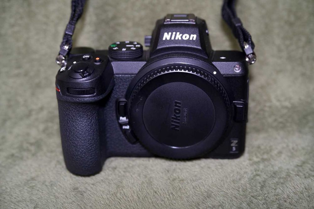 Aparat Nikon Z5.