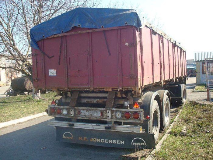 Прицеп самосвал самоскид колхозник-на 3 стороны.