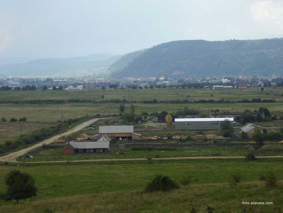 Продам землю 58 сотих в с.Середнє Водяне. Без комисії!