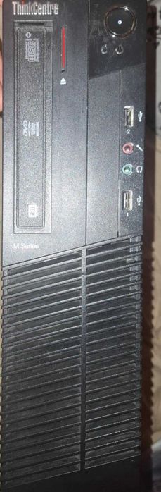 Komputer stacjonarny Lenovo plus myszka i klawiatura