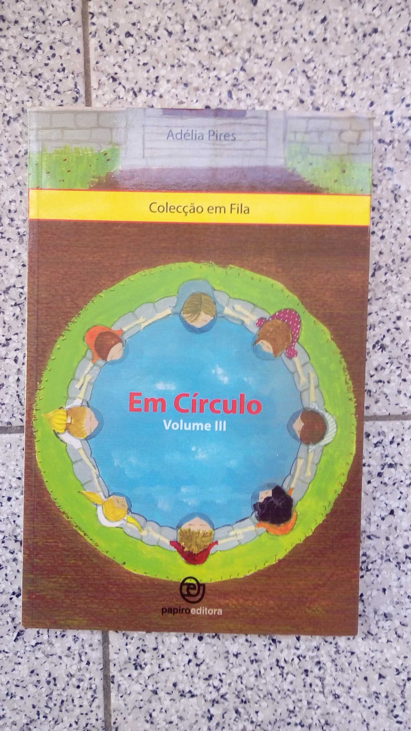 Livro em circulo - Volume III