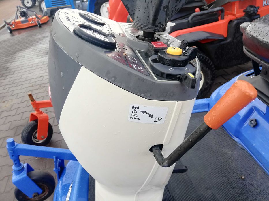 Kosiarka na duże powierzchnie ISEKI SFH 240F 4WD diesel ,górny wysyp