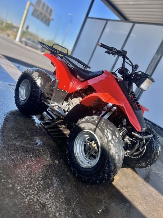 Moto 4 Suzuki lt230
