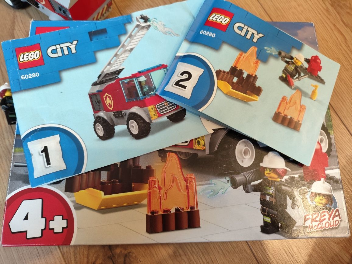 LEGO CITY 60280 -Wóz strażacki z drabiną
