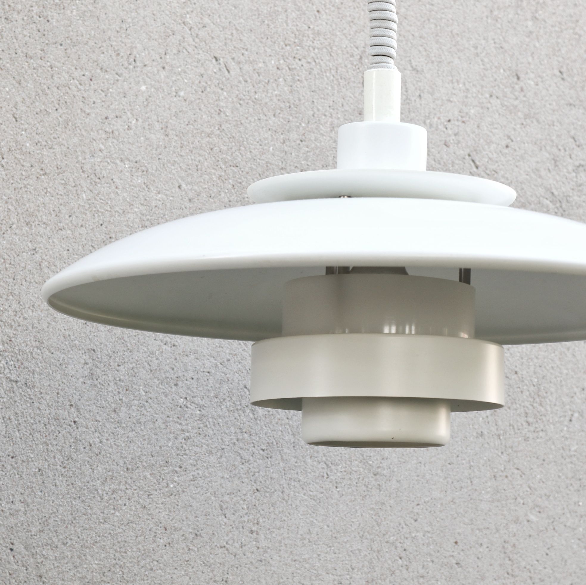 Duńska lampa wisząca Lyskaer Belysning model 4188 Dania lata 70