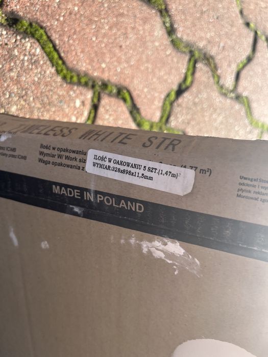 Tubądzin Timeless White STR design by Maciej Zień