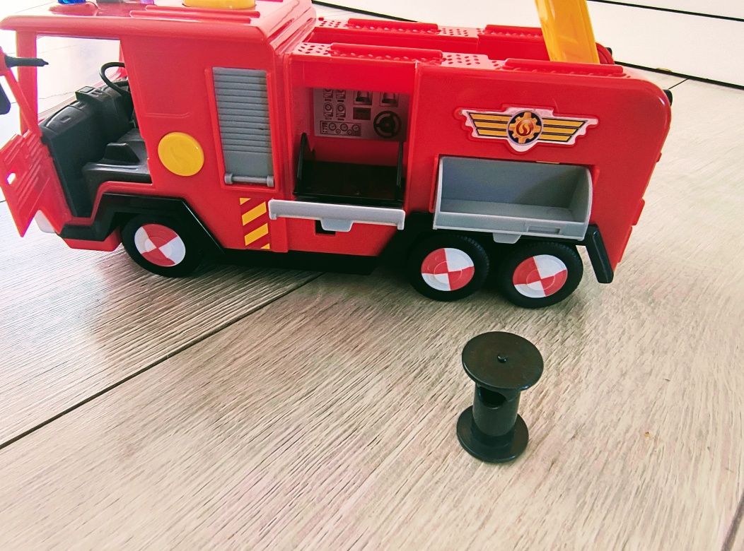 Strażak Sam wóz strażacki jupiter + figurki
