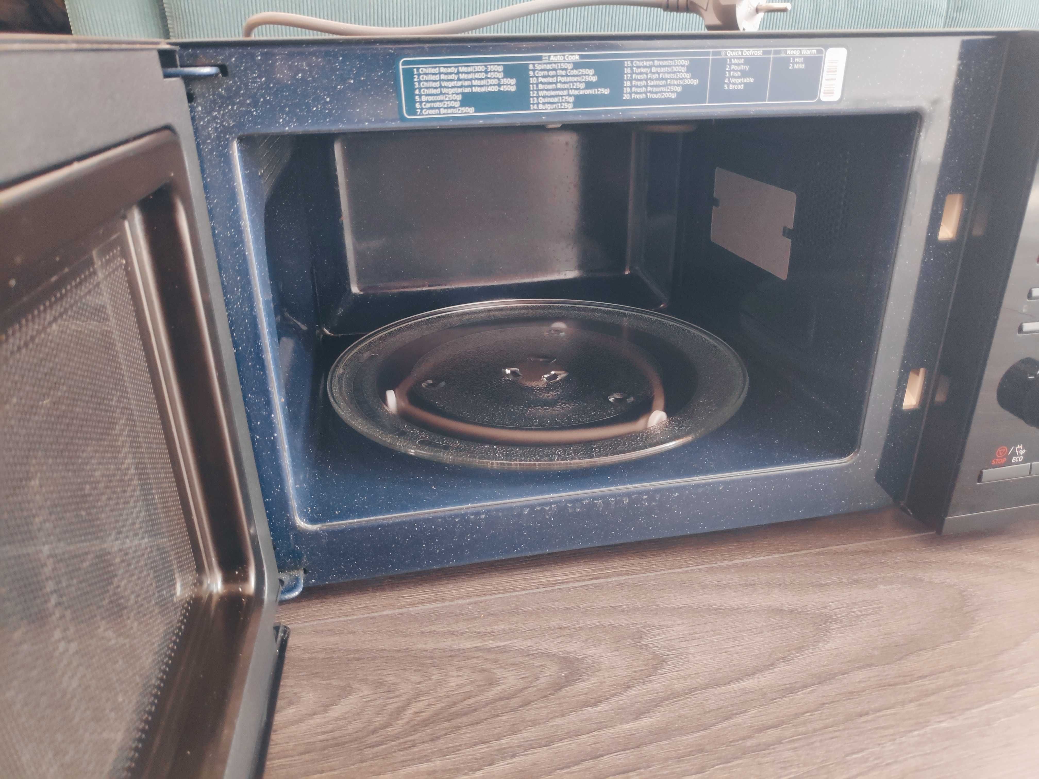 Kuchenka mikrofalowa 800W SAMSUNG z grillem