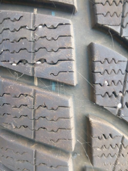 Opony zimowe Goodyear 255 50 r19 bmw x5 x6
