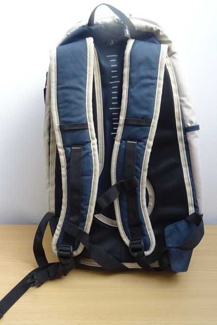 Super plecak QUECHUA, 30 l