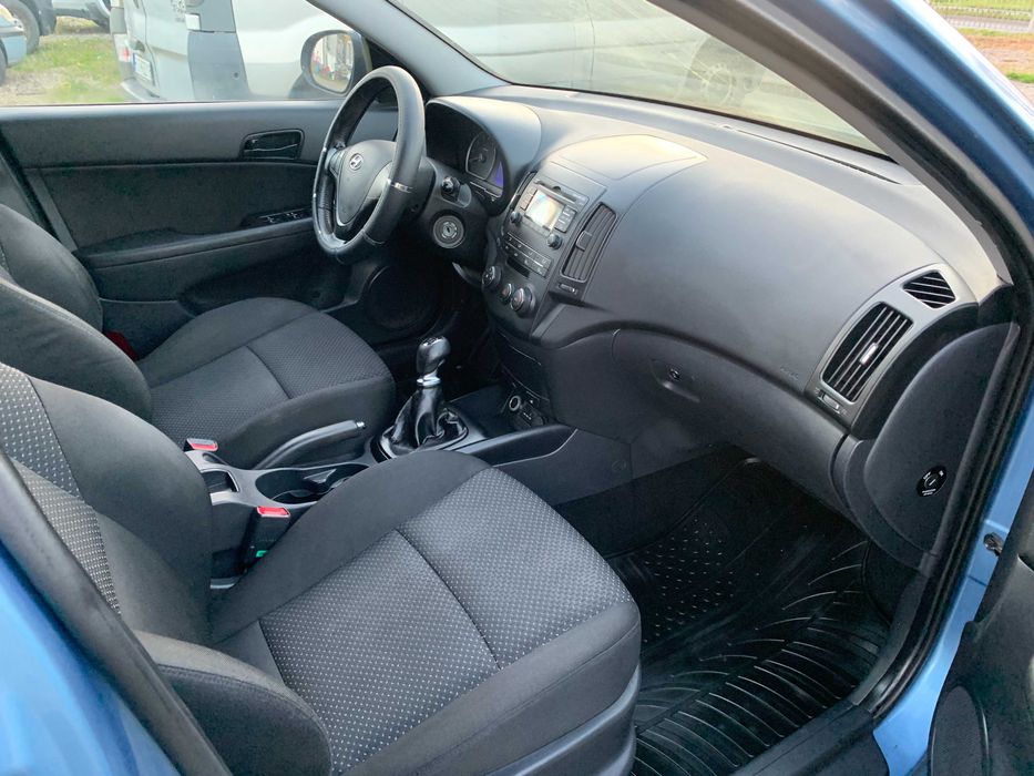 HYUNDAI i30 2011r. // 1.4 / 109 KM // Bezwypadkowy // 1 właściciel //