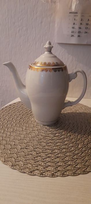 Dzbanek wys 23 cm. Z sygnaturą Włoclawek