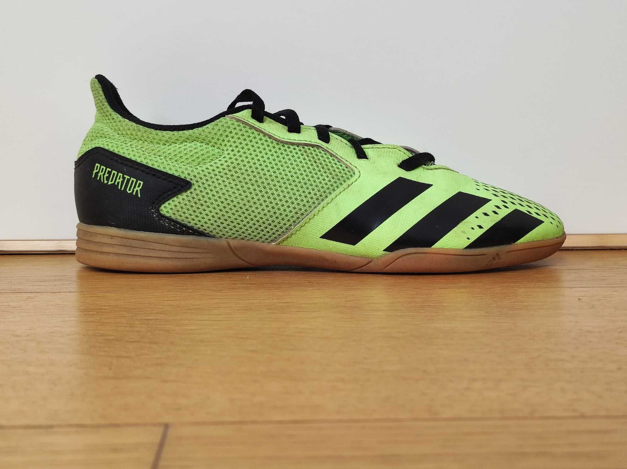 Halówki adidas predator 20.4 

80zł r.37