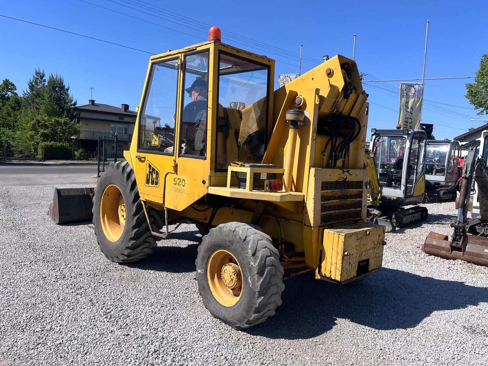 Ładowarka Teleskopowa JCB 520-4  WIDŁY ŁYŻKA 5 metrów napęd 4x4 okazja