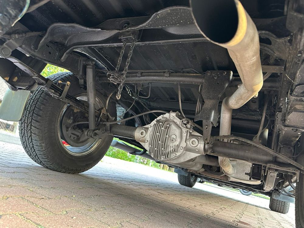 Nissan Navara 2.5 dci 4x4 automat reduktor hak Salon Polska