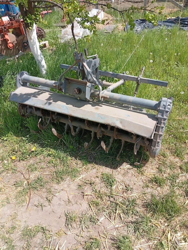 Продам японскую фрезу до мини трактора