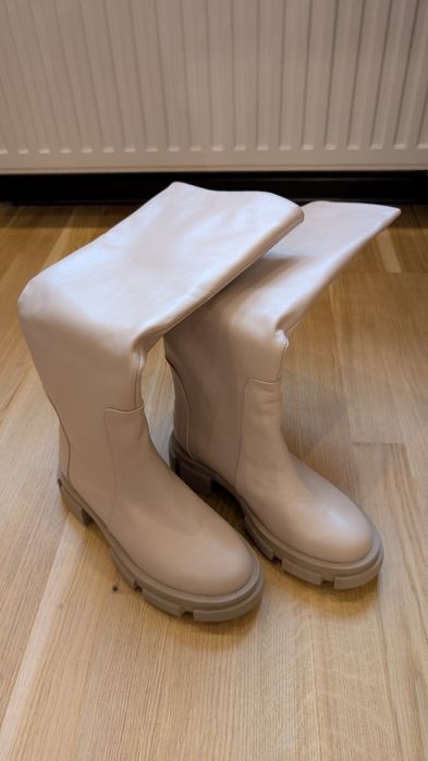 Чоботи осінні бежеві 38 розмір