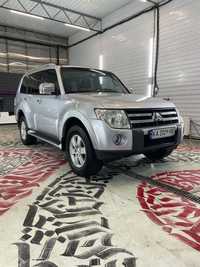 Продам автомобіль Mitsubishi Pajero IV покоління