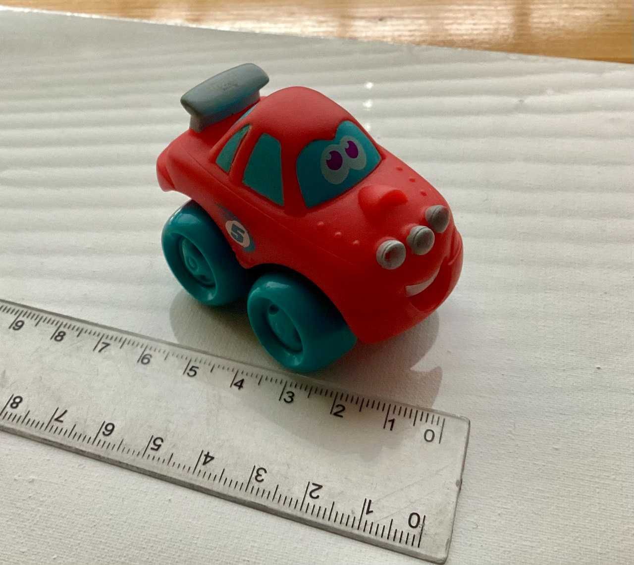 Машинки різні і Тачки из Happy Meal журнал Cars McDonald`s 2006