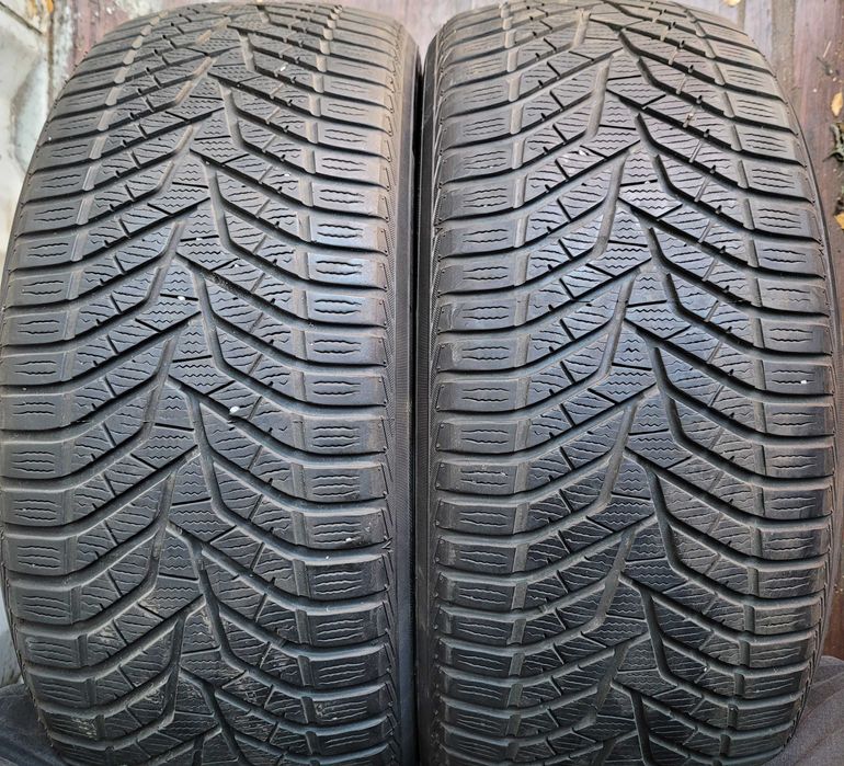 Opony Yokohama Blue Earth V905  245x45 19