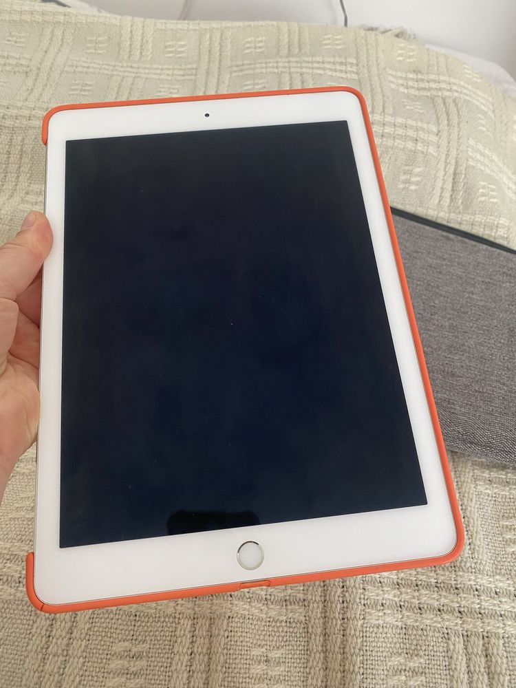 Ipad Pro 9.7 gen 1 128gb + Apple Pencil + etui + futerał